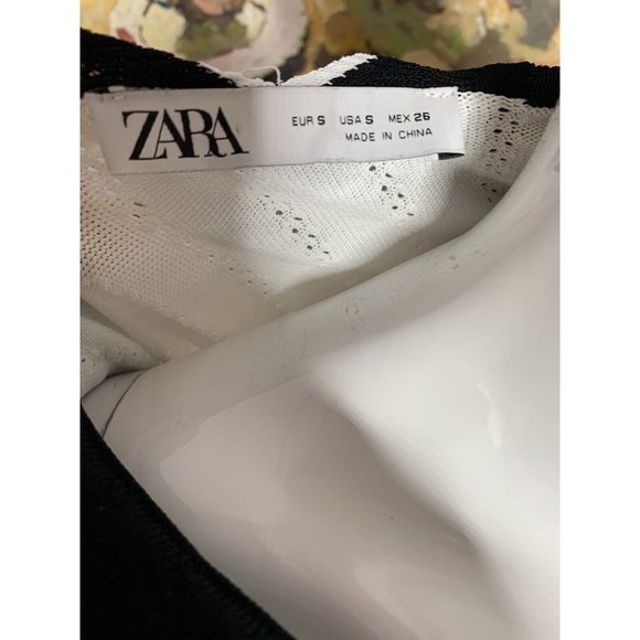 ZARA Sweater S White Black Collared Knit Long Sleeves Crop Top Stretch Button Up - Picture 4 of 6